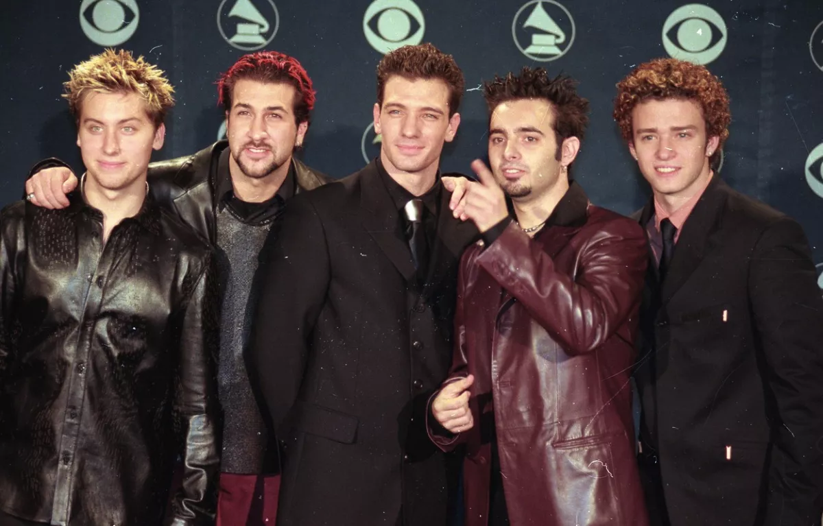 Ősz, szakállas bácsi szerencsétlenkedik első Tik-Tok videójában az NSYNC egykori szívtiprója