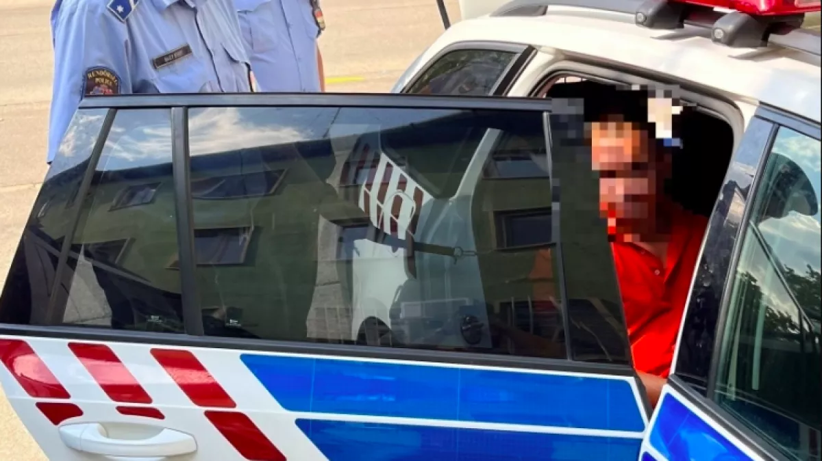 Szentesi Gombóc Artúr - Antal teasüteményt és tortadíszt is zsákmányolt, de... - Fotók