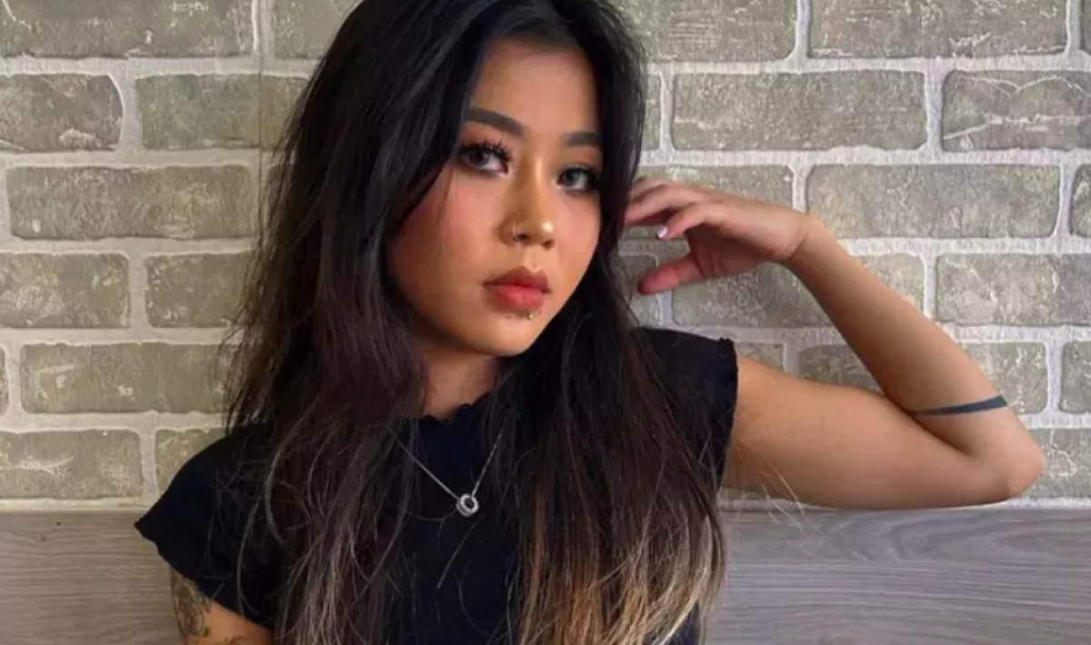 Borzalom: elvágta a szerelme nyakát, betette a kedvenc számát, majd addig fogta a kezét, míg meg nem hal