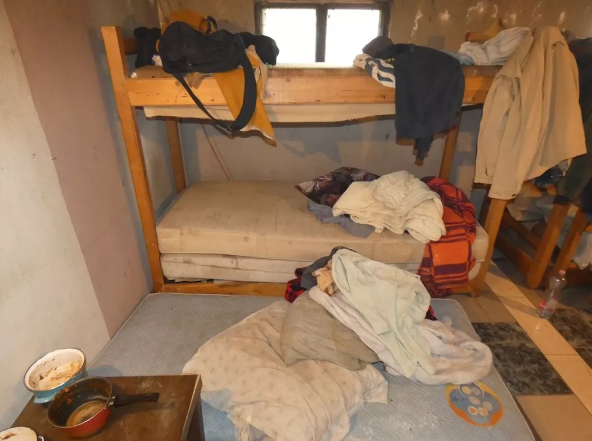 Sokkoló felvételek: napi 10-12 órát dolgoztatták a gyerekeket a vállalkozók, egy tákolmányban éltek Ócsán