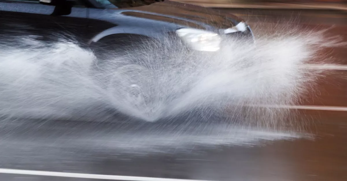 Zivatarokkal érkezik a front - akár jég is eshet ezekben a megyékben