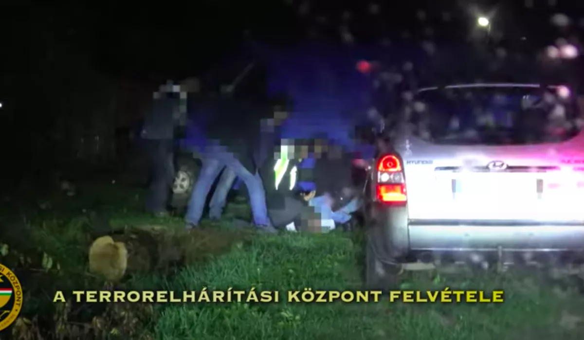 Nagyon meglepődött az osztrákok által körözött Kristóf, de kattant a bilincs - Fotók