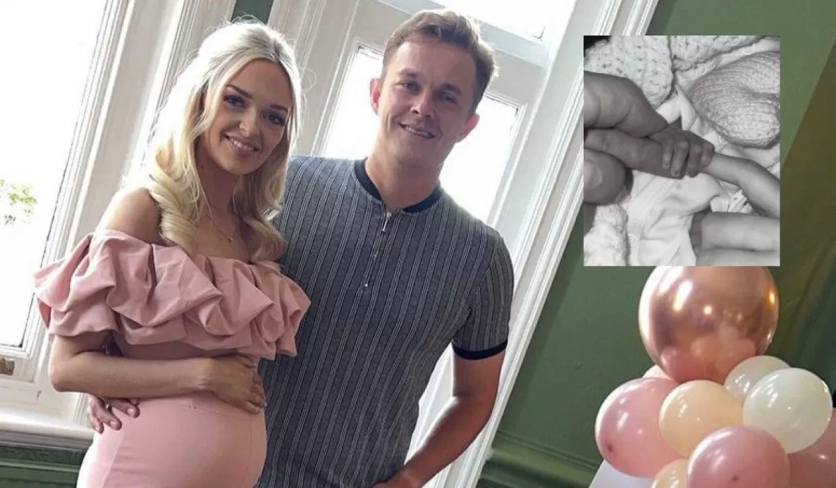 Holtan szülte meg a kislányát a koronás nő, egy évvel később csoda történt