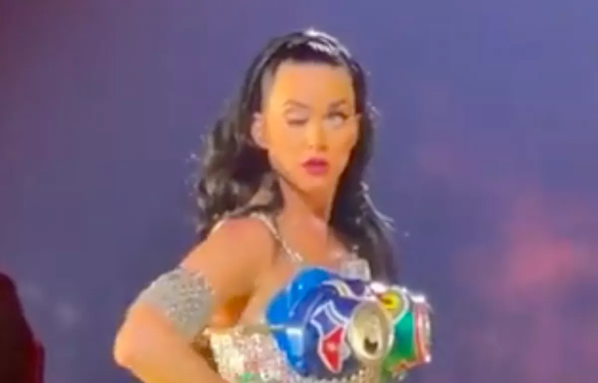 Sokkoló videó a neten: koncertjén esett le Katy Perry jobb szeme - Kiderült az oka