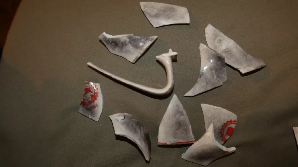 1500 forintért vertek fejbe egy porcelán teáskannával egy férfit - Meglepő, hogy ki a tettes