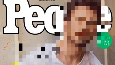 Kopott pólóban, borostásan: ő lett 2022-ben a világ legszexibb élő férfija - Fotók