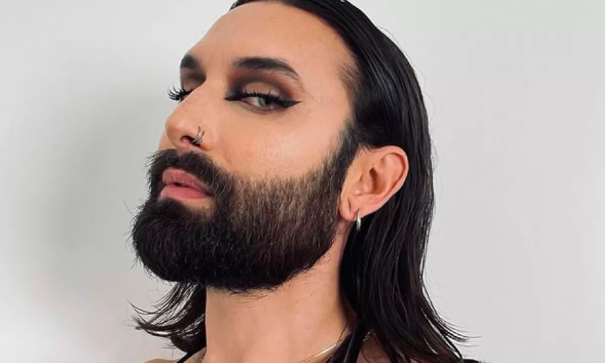 Felrobbant a net: megőrülnek a nők Conchita Wurst ruháiért - Fotók