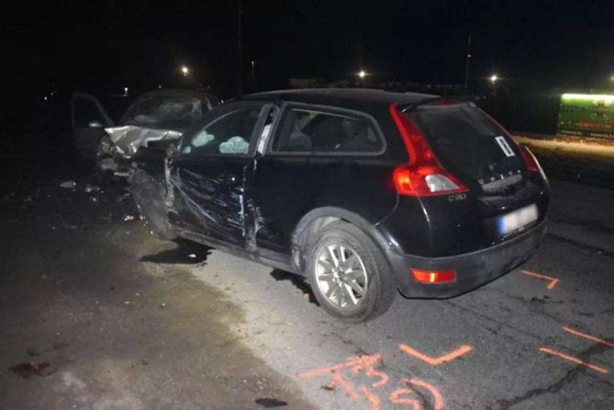 Három autó ütközött, egy ember meghalt - Friss közleményt adtak ki - Fotók