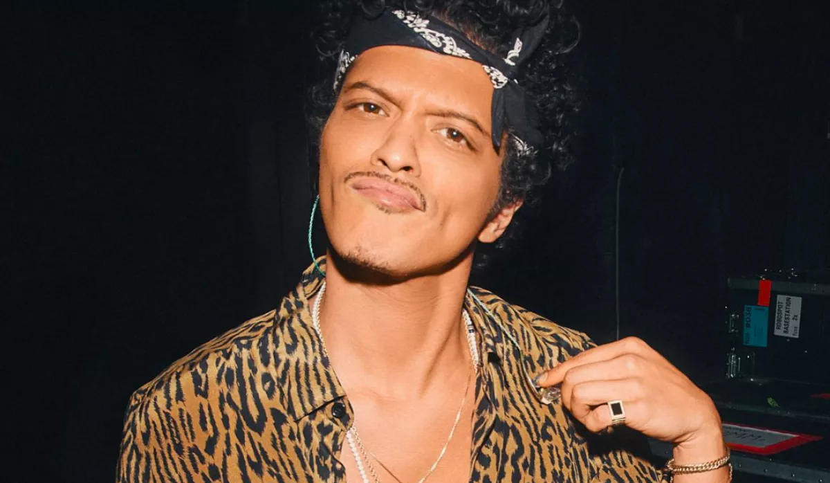 40 éves lett Bruno Mars felesége - Pikáns képeivel lett modell - Fotók