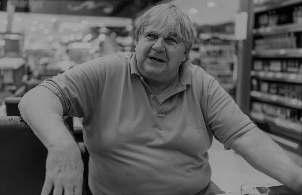 Elhunyt Csapó Gábor