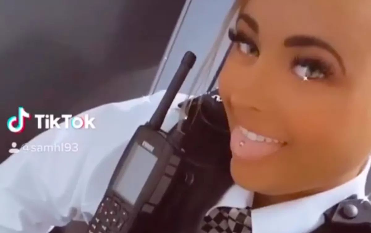 Helena Insta-fotói sokkolták a rendőrséget - felfüggesztették a rendőrnőt