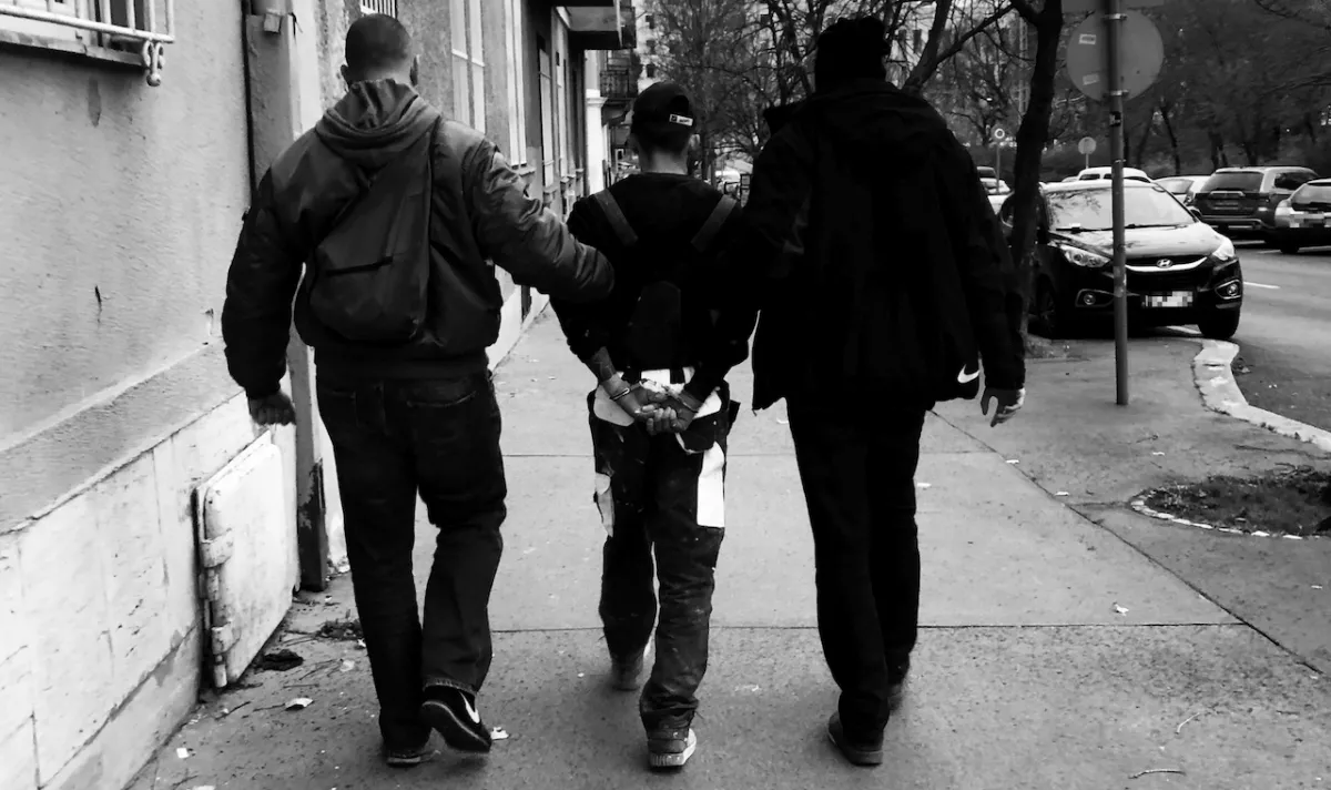 Létrán állva festett egy lakást Feri, amikor lecsaptak rá a zsaruk - Évekig börtönben lesz - Fotók