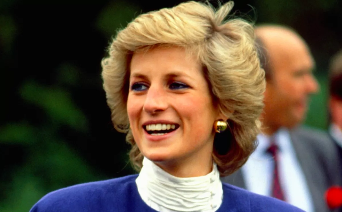 Diana hercegnő 3 kedvenc táskája ma is kapható - És jó befektetés - Fotók