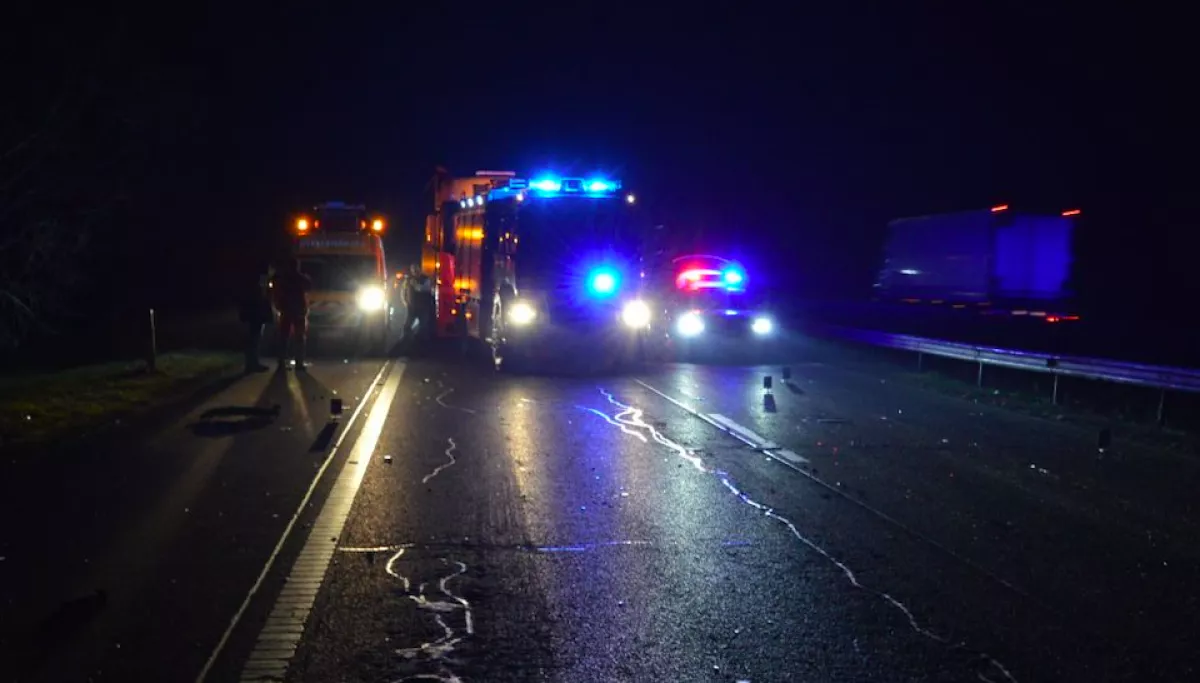 Rejtélyes tragédia az autópályán - szörnyethalt egy férfi - Fotók