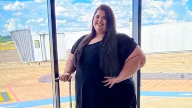 Kidobták a repülőről Julit, mert szerintük túl kövér - Ítéletet hoztak az ügyében - Fotók