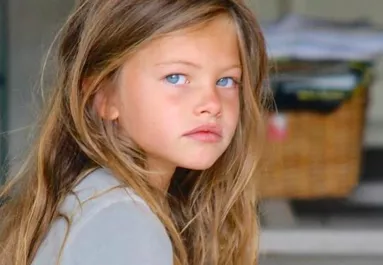 Thylane már a múlt: ezt a 9 éves kislányt tartják a világ legszebbjének - Fotók