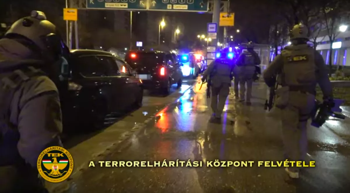 Lecsapott a TEK: Csaba megverte a párját, majd a gyermekükkel zárkózott be Óbudán - Videó