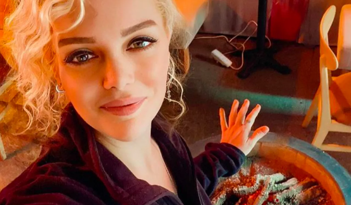 Halott apjával és földönkívüliekkel is rendszeresen beszél a szépségkirálynő - Durva, mit jósoltak a Föld lakóinak