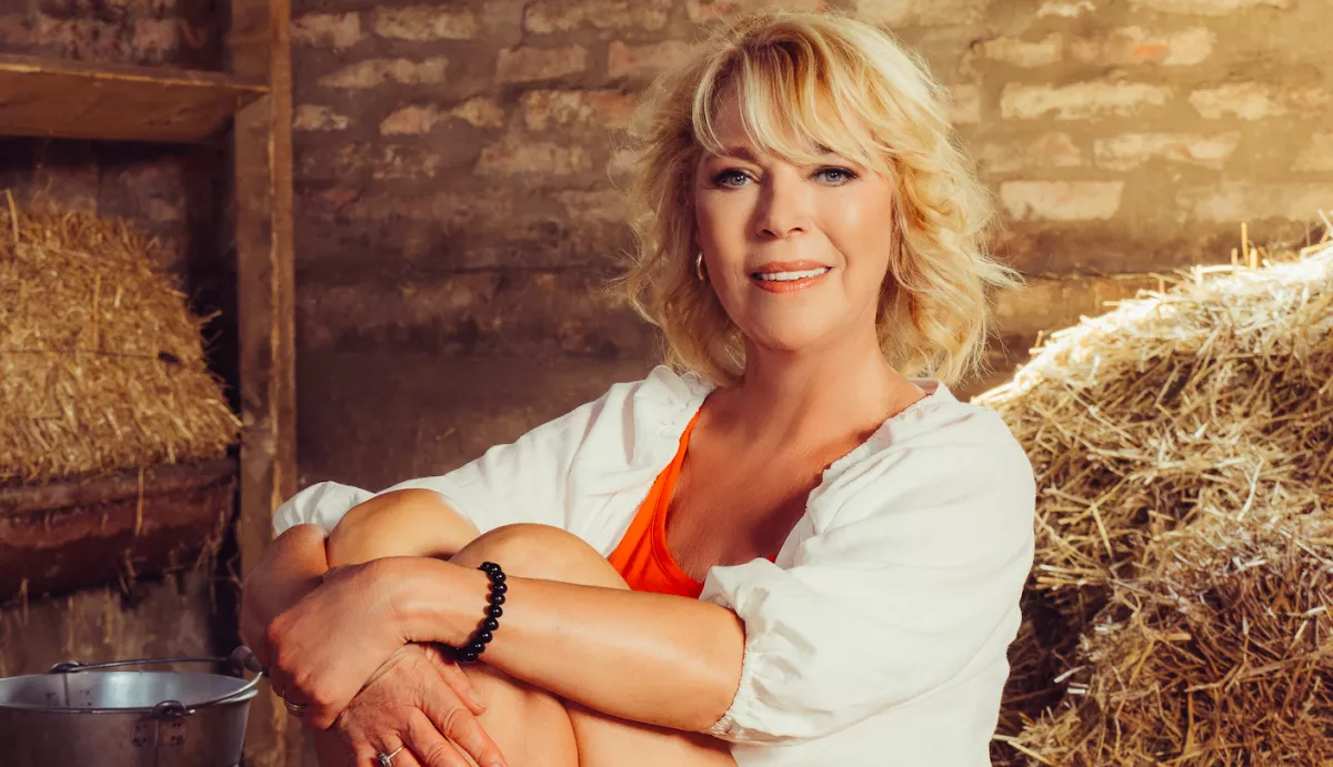 Könnyezve mesélt az élő műsorban: megkérték Nyertes Zsuzsa kezét!