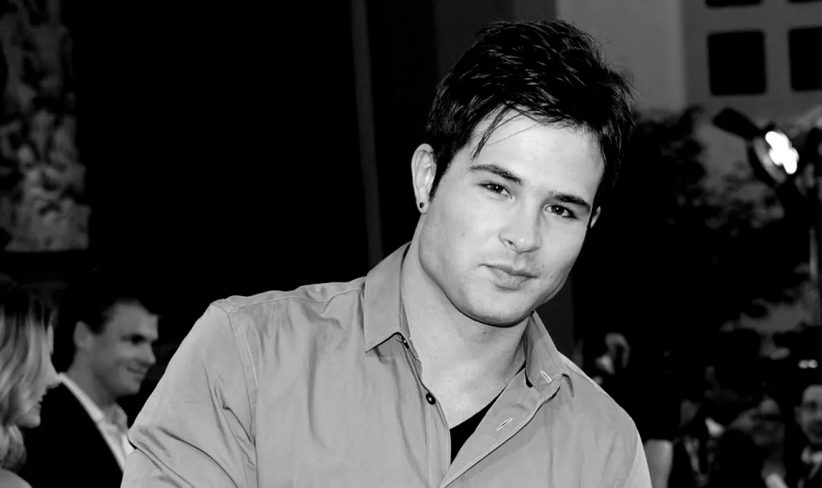 Megdöbbentő tragédia: 34 évesen hunyt el a népszerű színész