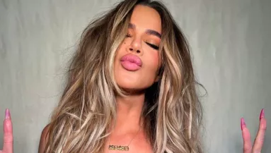 Narancsbőr a köbön: retus nélküli képeket posztolt Khloe Kardashian - Fotók
