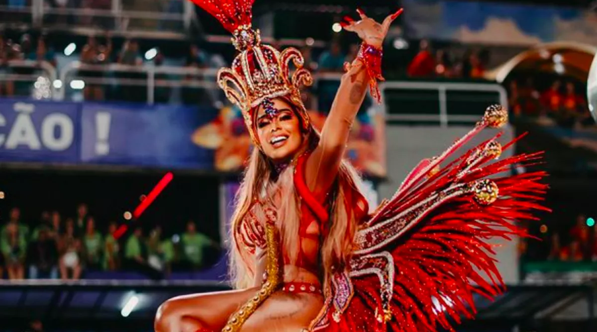 Bikiniben fotózta le egy paparazzi Neymar húgát, aki nemrég agyonretusált képeket posztolt a karneválról - Fotók