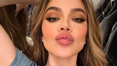 Hiába törölte a képet, ismét Khloe Kardashian photoshop bakiján röhög a világ - Fotók 