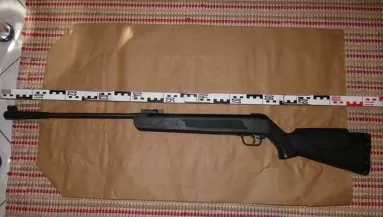 A "nógrádi szupernagyit" ünneplik a neten: puszta kézzel bánt el a fegyveres rablóval a bottal járó néni - Fotók