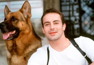 Megdöbbentő bejelentés: két nővel él együtt a Rex felügyelő sztárja - Fotók