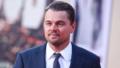 210 centis kosársztár exével jött össze Leonardo Dicaprio - Szokatlanul idős "lányka" - Fotók