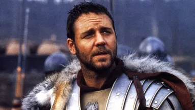 59 lett: felismerhetetlenre hízott és megőszült a Gladiátor sztárja - Fotók