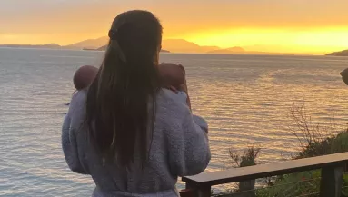 Bréking: 48 évesen szült ikreket a magyarok kedvenc színésznője - Fotó