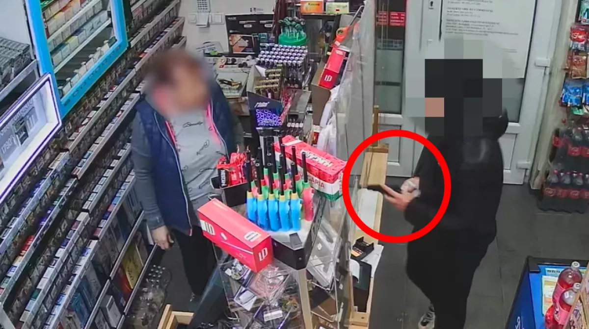 Nyilvános a videó: ezt a fegyveres rablót keresi a rendőrség! Felismered? - Videó