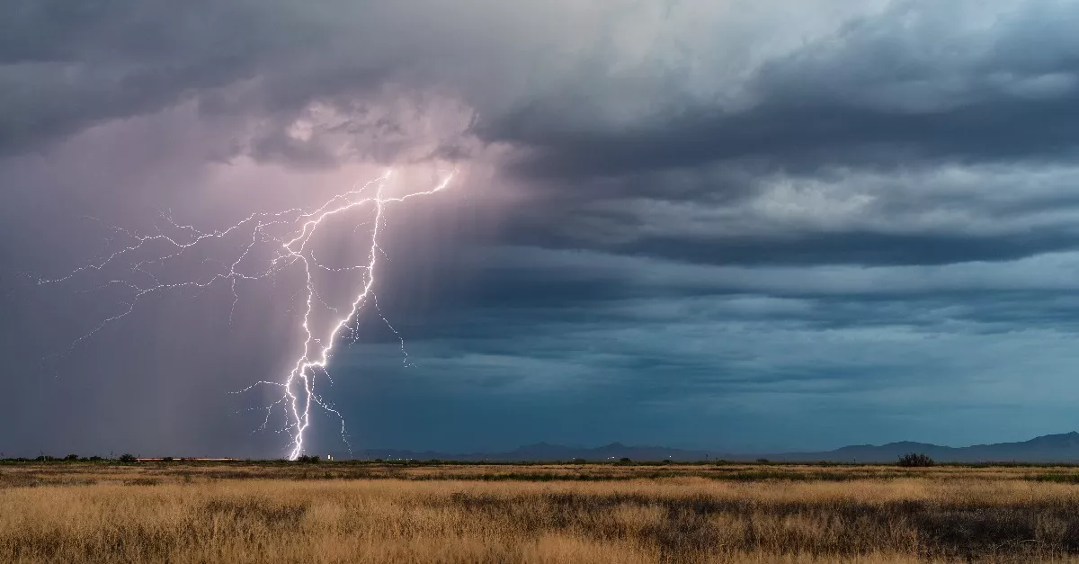 Riasztás 12 vármegyére: másodfokút is kiadtak - eső, szél, jég is lehet