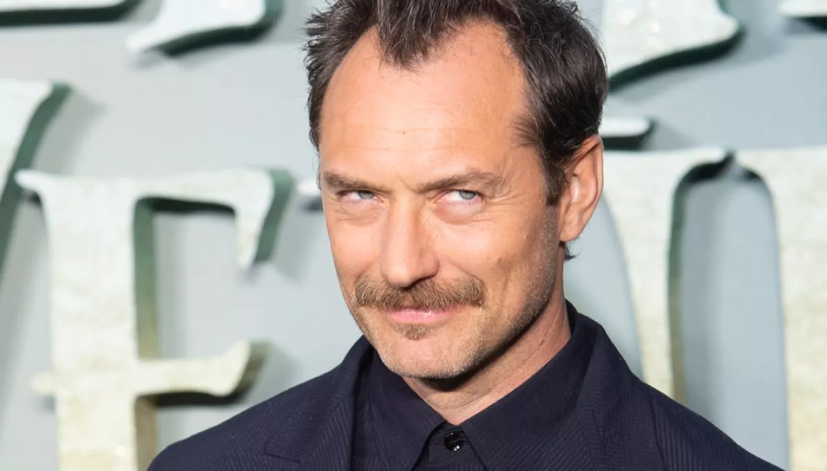 "Micsoda test!" - Jude Law 26 éves fiáért megőrülnek a nők, de... - Fotók