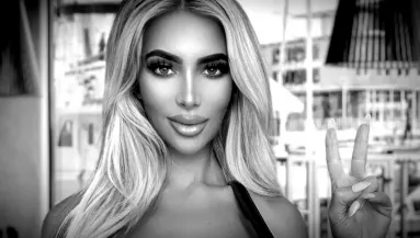 Emberölés miatt nyomoznak: a plasztikába halt bele Kim Kardashian hasonmása - Fotók