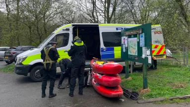 Holtan találták a terhes tanárnőt - ezt a férfit körözi a rendőrség