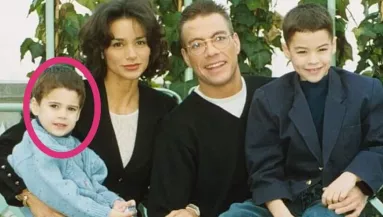 Kisfiúnak nézték gyerekként, ma már pikáns képeket posztol Jean-Claude Van Damme lánya 32 éves lánya - Fotók