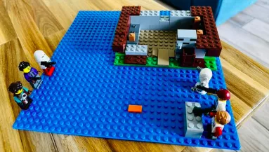 Sokkolta Sváby Andrást, amikor a 6 éves fia elárulta, mit épített Legóból - Fotó