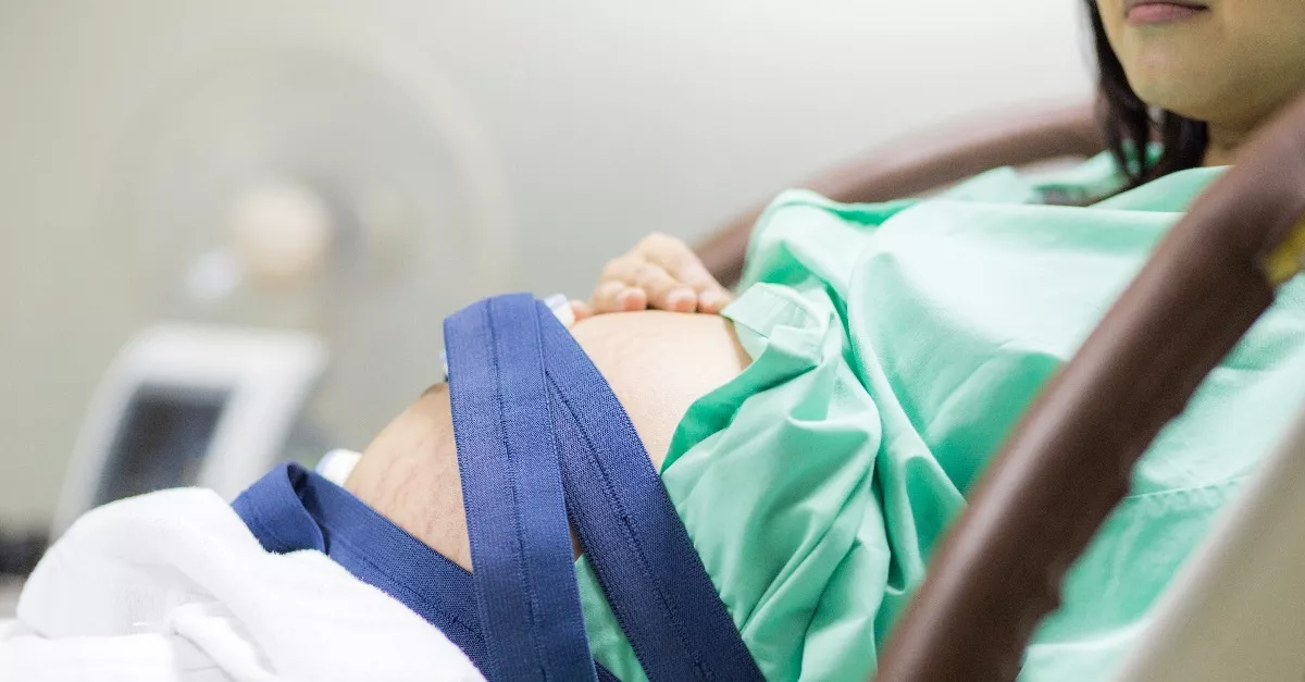 Borzalom: szüléskor szakították le a baba fejét az orvosok - majd visszavarrták - Fotók