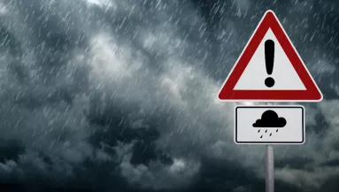 60 km/h-s szél, jég, zivatarok - erre a 7 vármegyére adtak ki riasztást