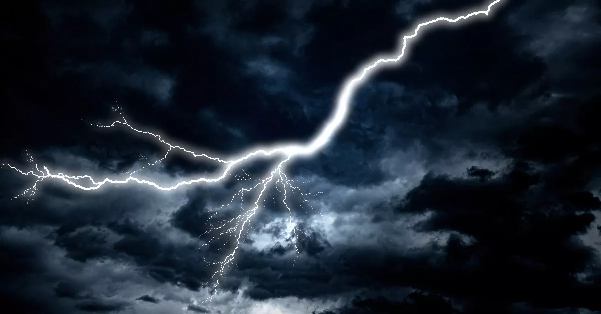 70 km/h-s szél, jég, zivatarok - 4 vármegyére adtak ki riasztást