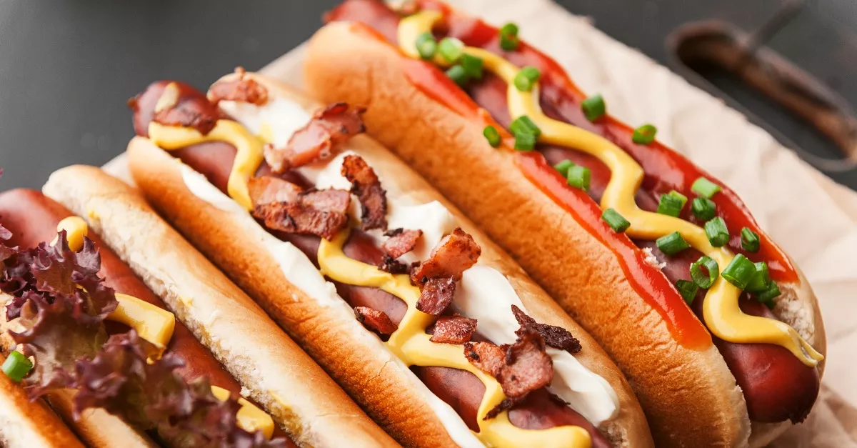 Miután beleharapott a gyorséttermi hot-dogba a férfi, rögtön hívta a rendőrséget - Fotó