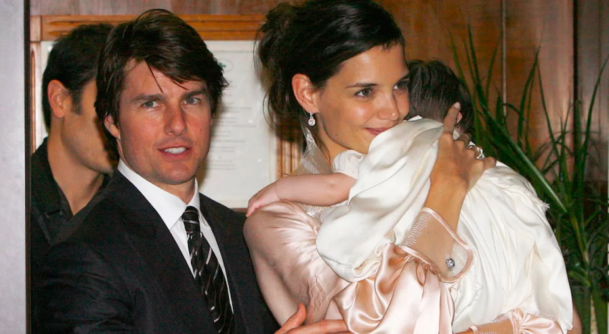 18 éves lesz Tom Cruise-ék lánya - A rajongók összevesztek, kire hasonlít - Fotók