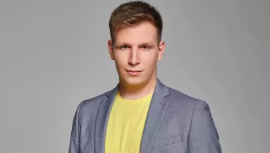 "Itt vannak a szüleim?" - kérdezte a Heti Napló riportere a pódiumiról: aztán váratlan dolog történt 