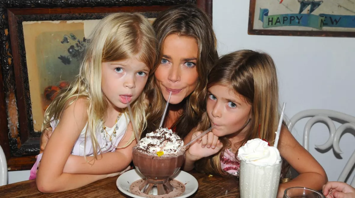 Szexmunkásnak nevezte magát: ilyen képekkel keresi Charlie Sheen 19 éves lánya a kenyerét - Fotók