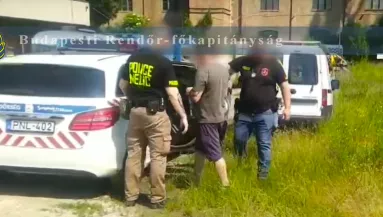33 milliót vittek el maszkos rablók egy cégvezetőtől Budán - Ferenc és társai rendőrkézen - Fotók
