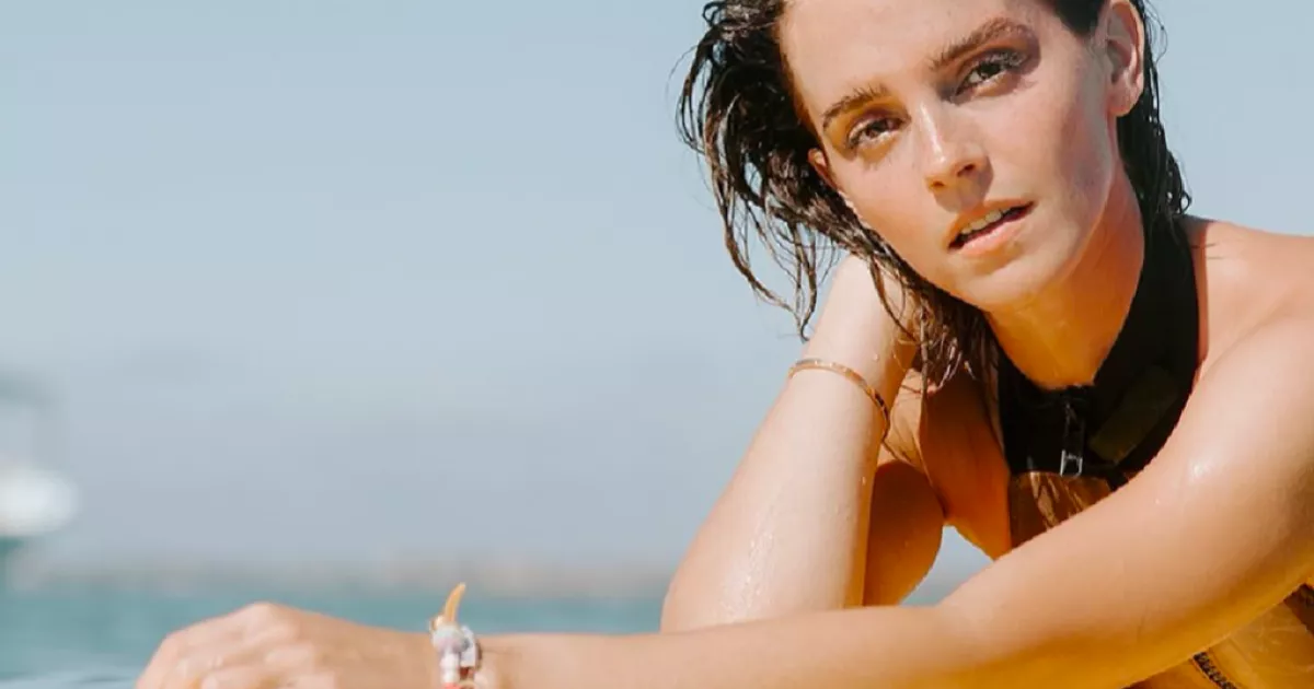 Photoshop baki? Emma Watson ruhája zavarba hozza a világot - Fotó