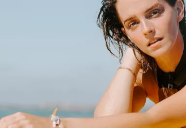 Photoshop baki? Emma Watson ruhája zavarba hozza a világot - Fotó