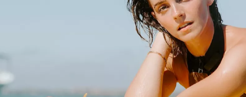 Photoshop baki? Emma Watson ruhája zavarba hozza a világot - Fotó